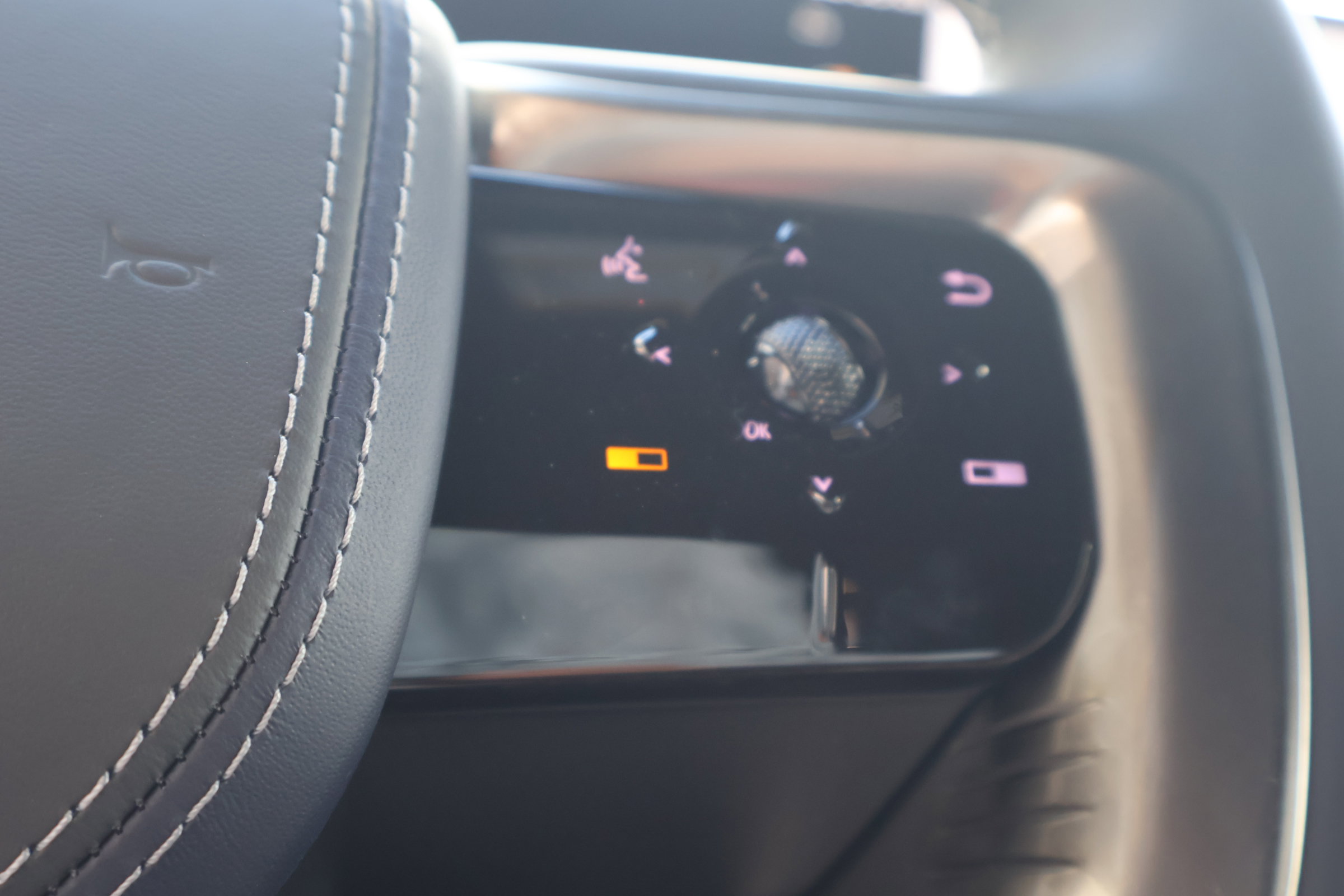 2026 Infiniti QX80 Sensory photo 23