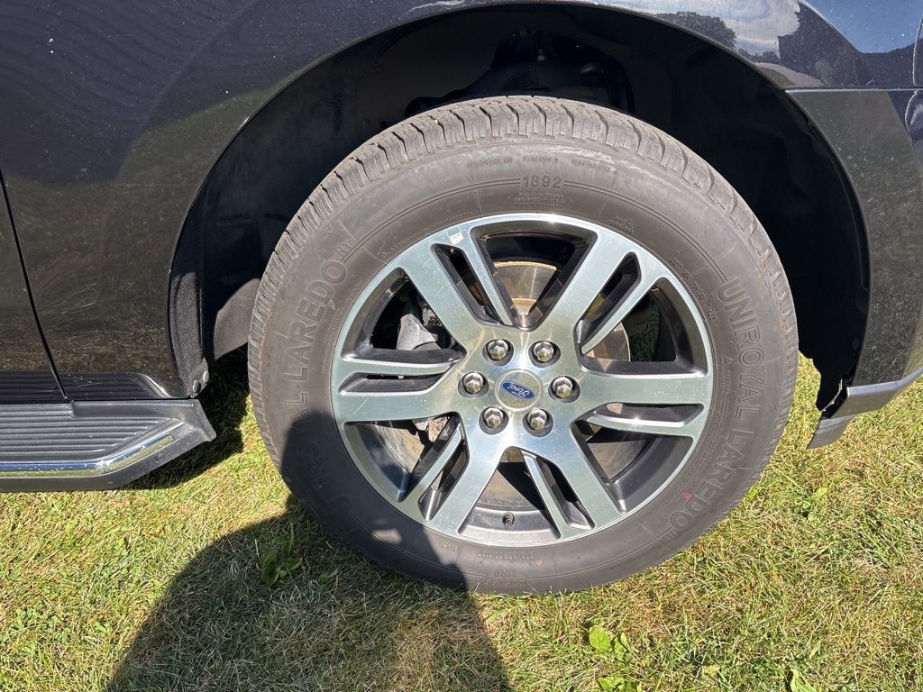 2022 Ford Expedition Limited photo 12
