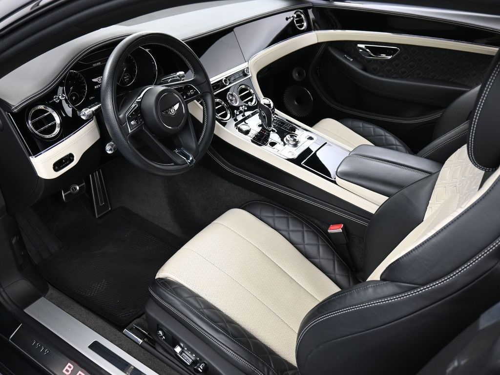 2020 Bentley Continental GT V8 photo 3