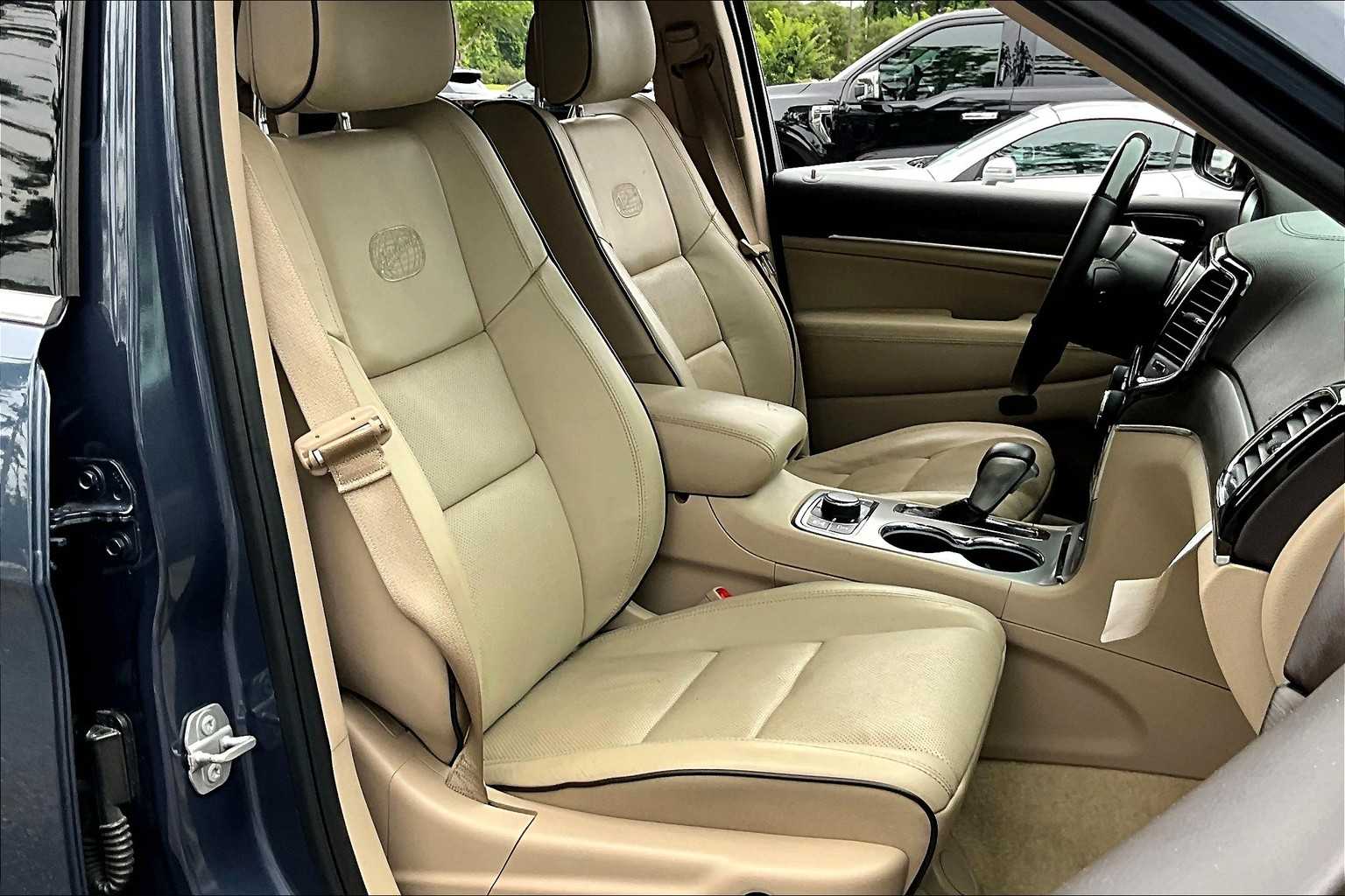 2019 Jeep Grand Cherokee Overland Sport photo 8
