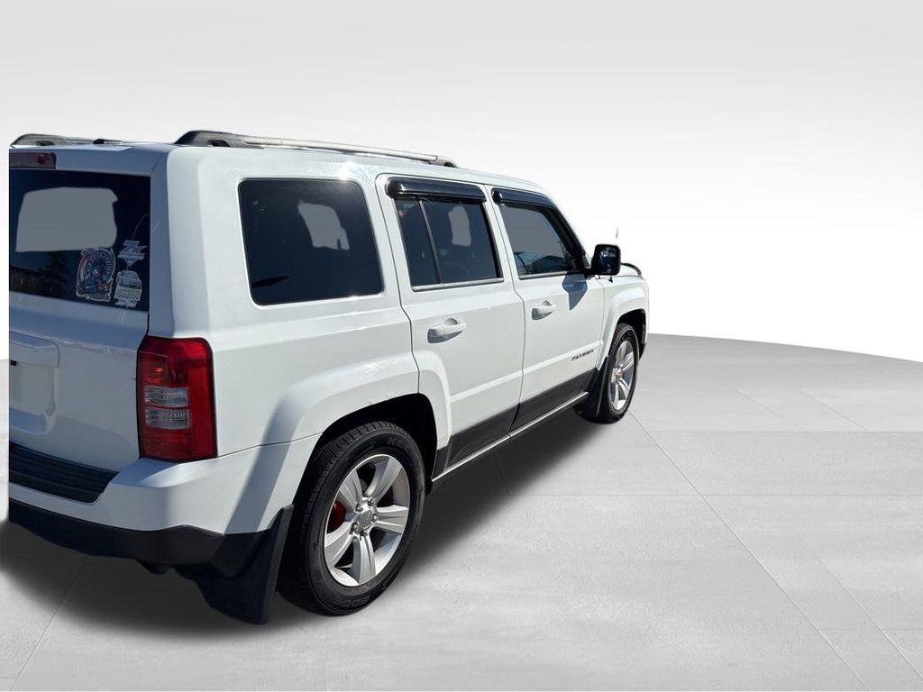 2014 Jeep Patriot Sport photo 4