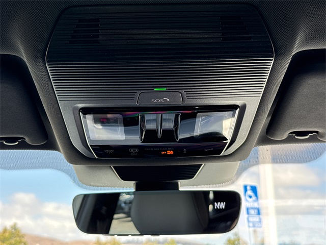 2025 Volkswagen Tiguan SEL R-Line Black photo 23