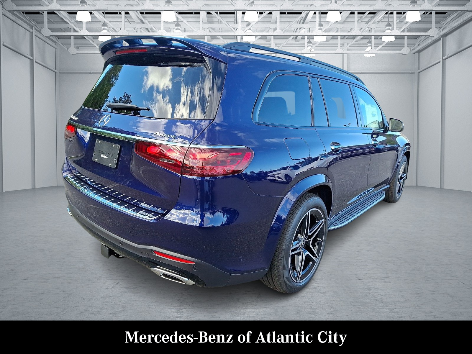 2026 Mercedes Benz GLS 450 4MATIC photo 4