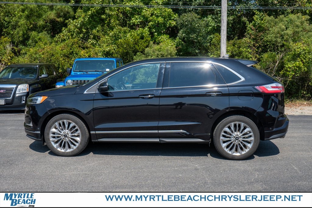 2022 Ford Edge Titanium photo 3