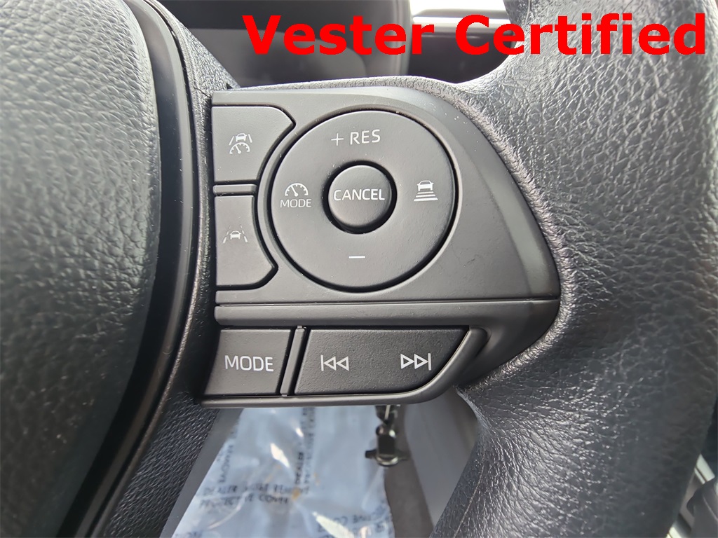 2025 Toyota Corolla LE photo 17