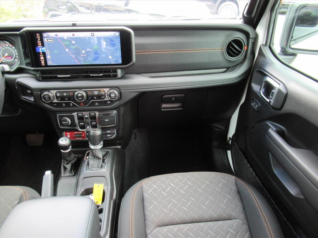2024 Jeep Gladiator Mojave photo 16