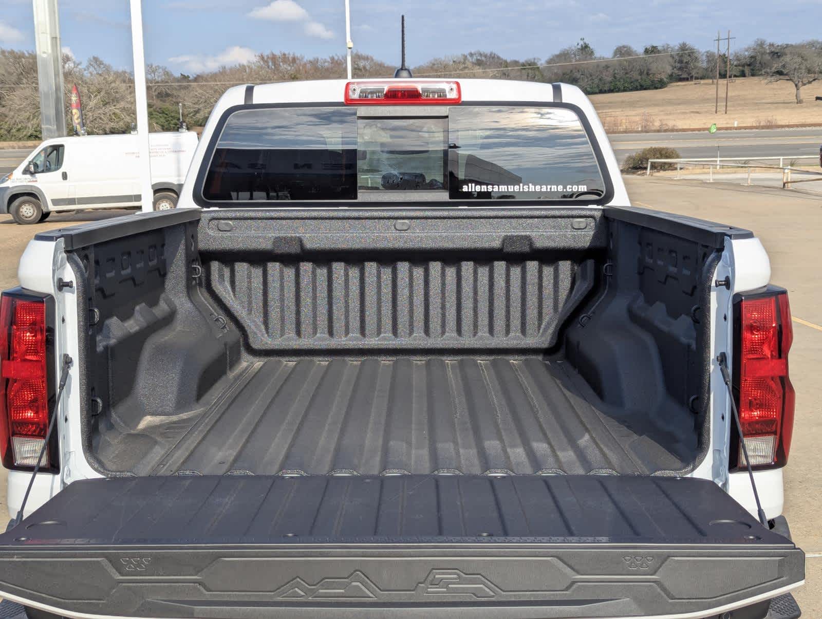 2025 Chevrolet Colorado LT photo 6