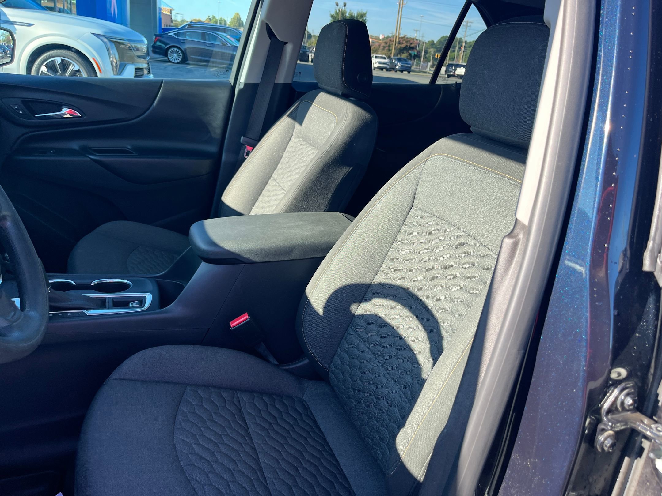 2021 Chevrolet Equinox LT photo 13