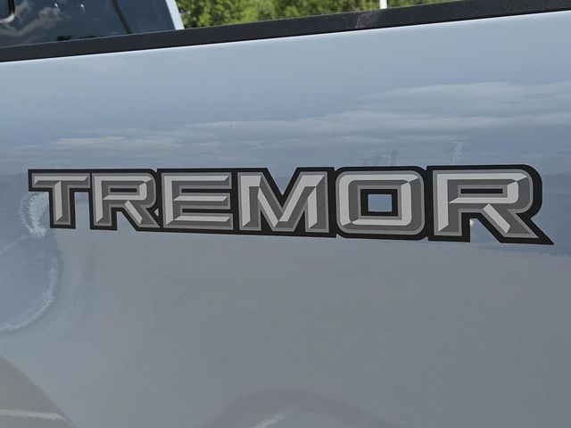 2026 Ford F-250 Lariat photo 9