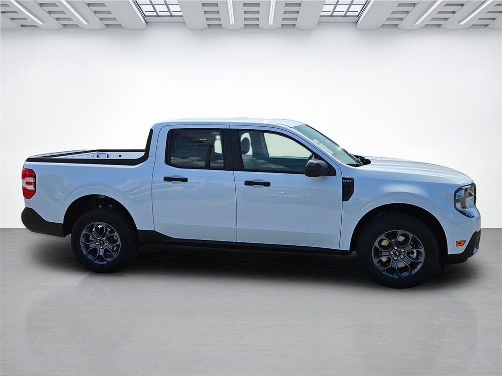 2025 Ford Maverick XLT photo 4