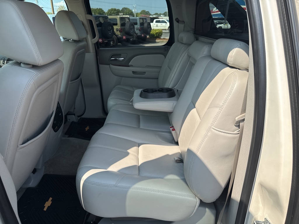 2008 Chevrolet Avalanche LTZ photo 19