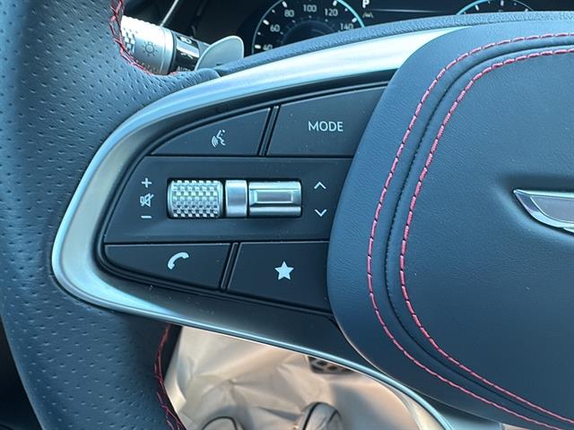 2025 Genesis GV70 2.5T Standard photo 19