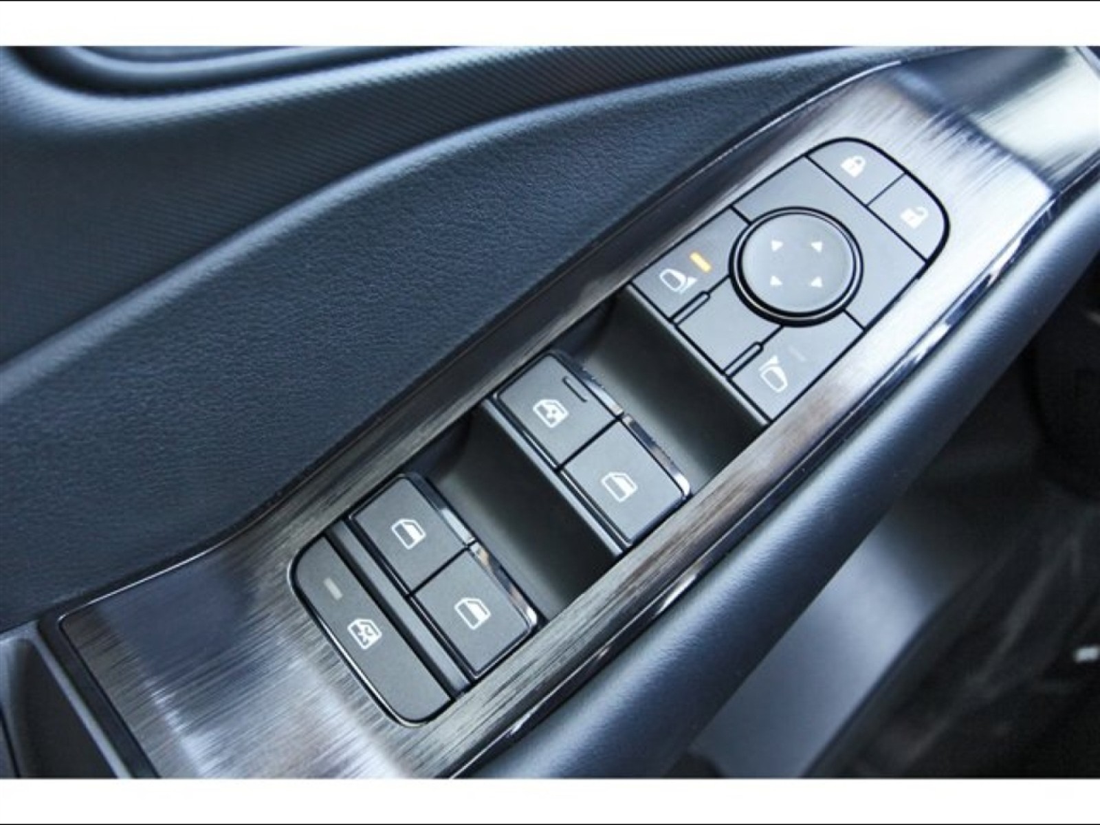 2026 Nissan Rogue S White at Robbins Nissan