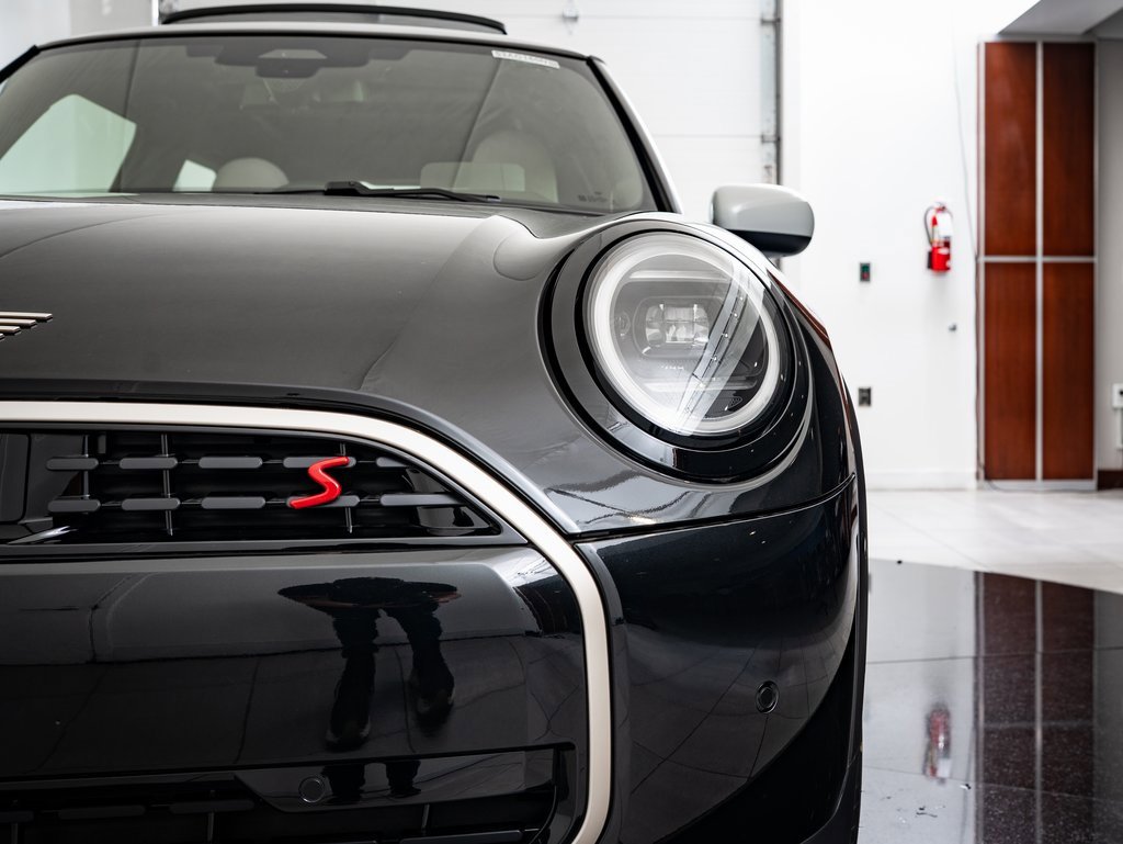 2025 Mini Cooper Hardtop S photo 16