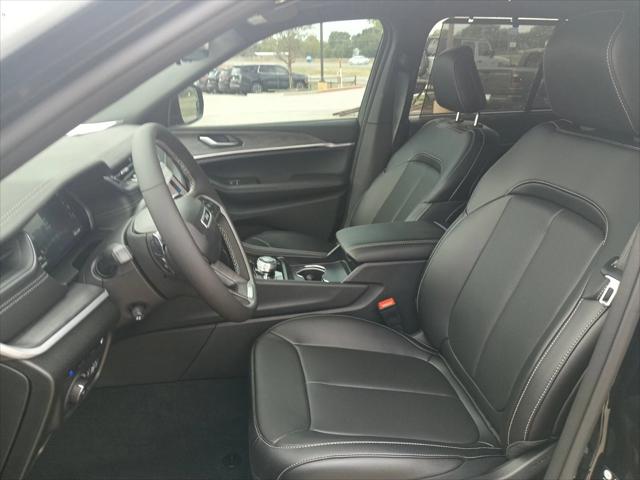 2024 Jeep Cherokee Anniversary Edition 4xe photo 3