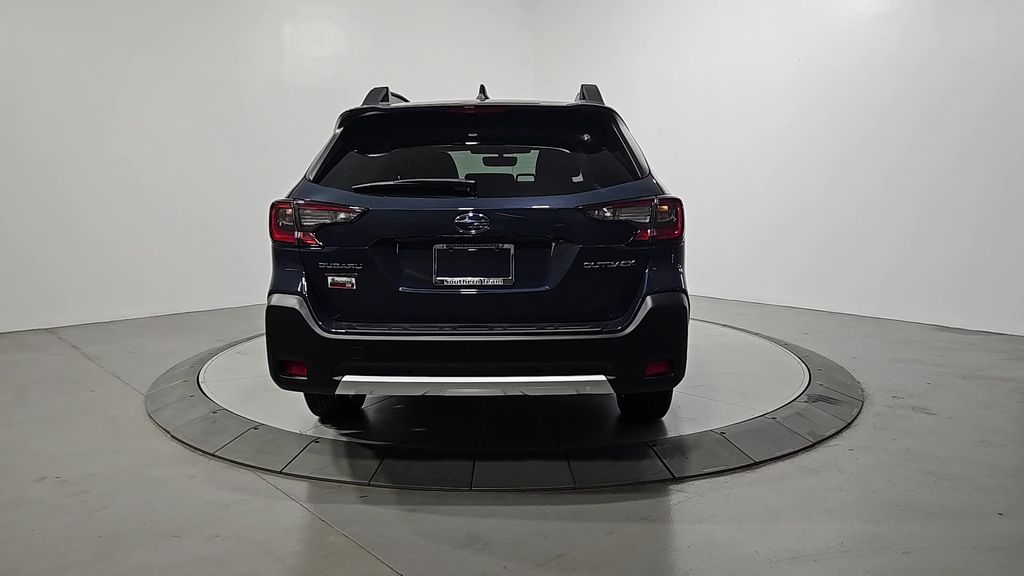 2025 Subaru Outback Limited photo 4
