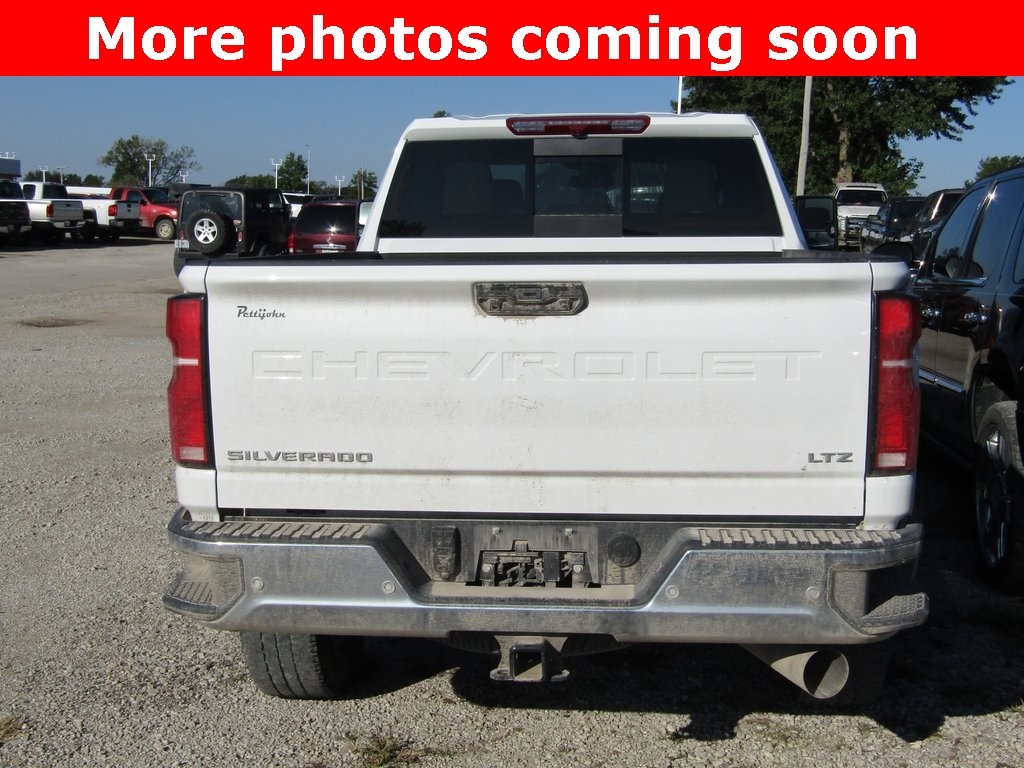 2025 Chevrolet Silverado 3500HD LTZ photo 4