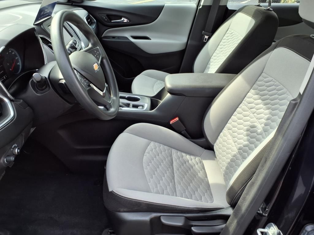 2020 Chevrolet Equinox LS photo 8