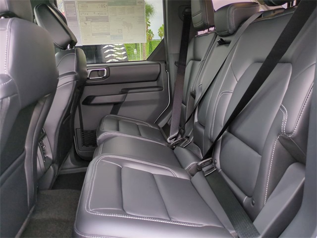 2025 Ford Bronco Outer Banks photo 13