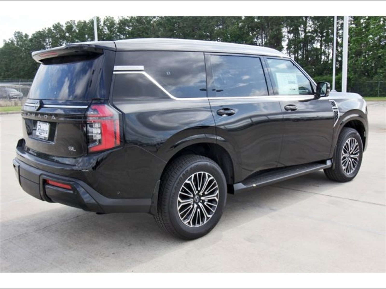 2025 Nissan Armada SL - 4