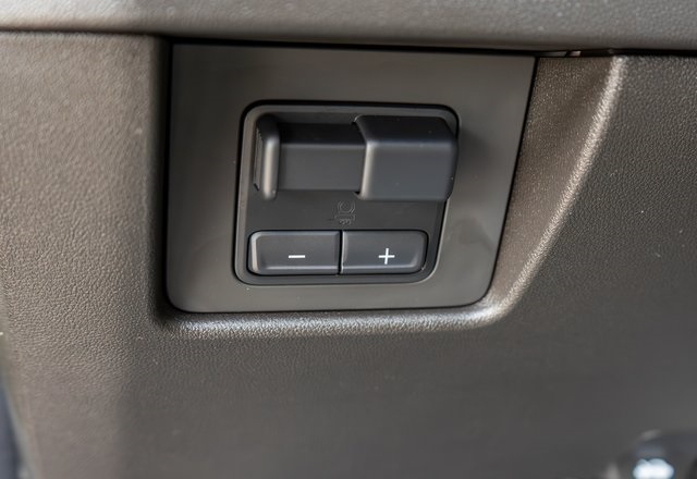 2025 Chevrolet Colorado Z71 photo 13