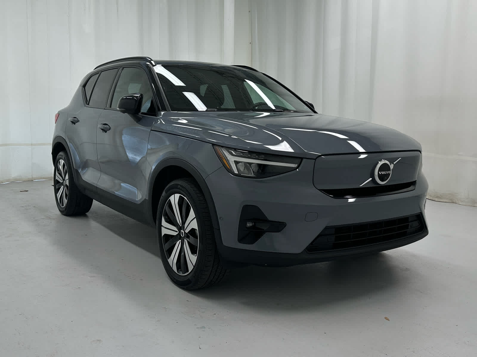 2023 Volvo XC40 Plus