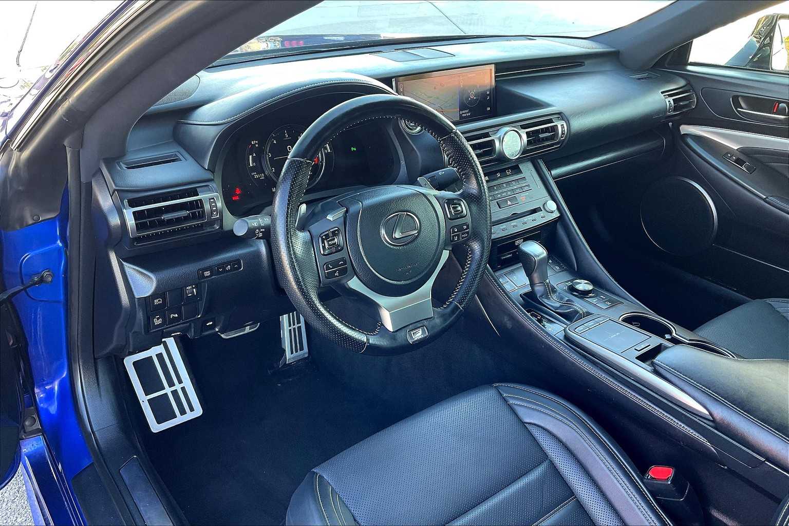 2022 Lexus RC 350 F SPORT photo 17