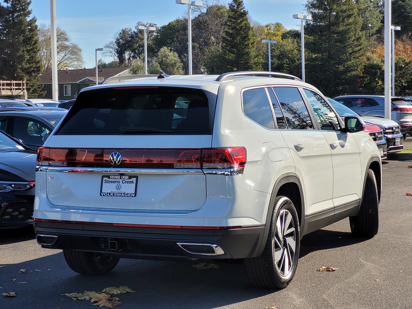 2024 Volkswagen Atlas SE Technology photo 4