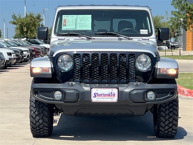 2022 Jeep Gladiator Willys photo 2