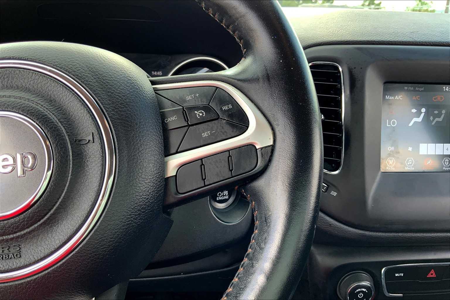 2018 Jeep Compass Latitude photo 23