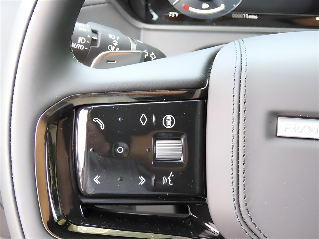 2025 Land Rover Range Rover Velar SE photo 36
