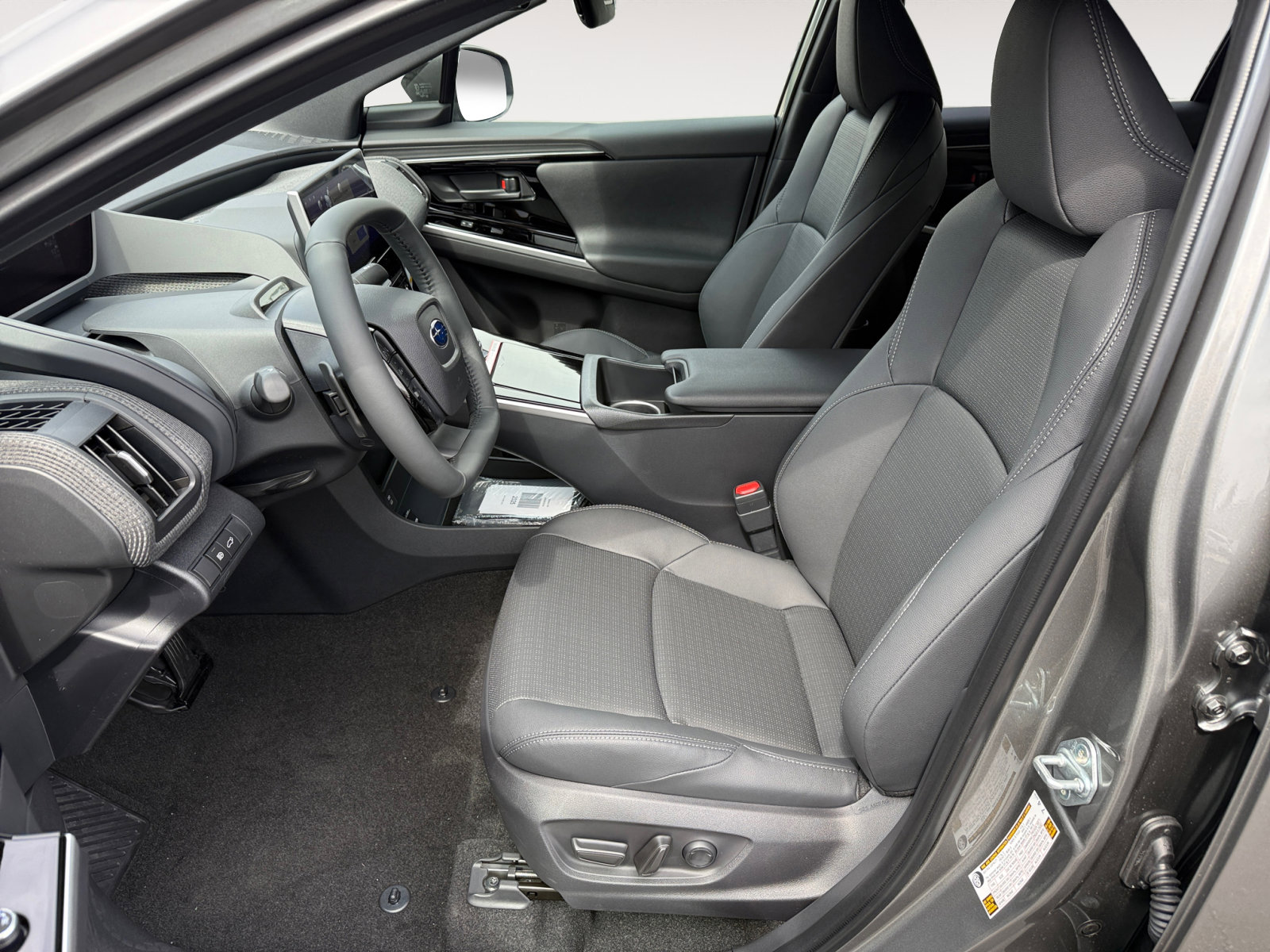 2025 Subaru Solterra Limited photo 10
