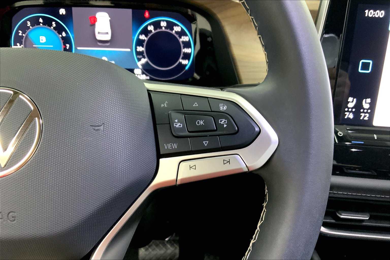 2024 Volkswagen Atlas SE Technology photo 21