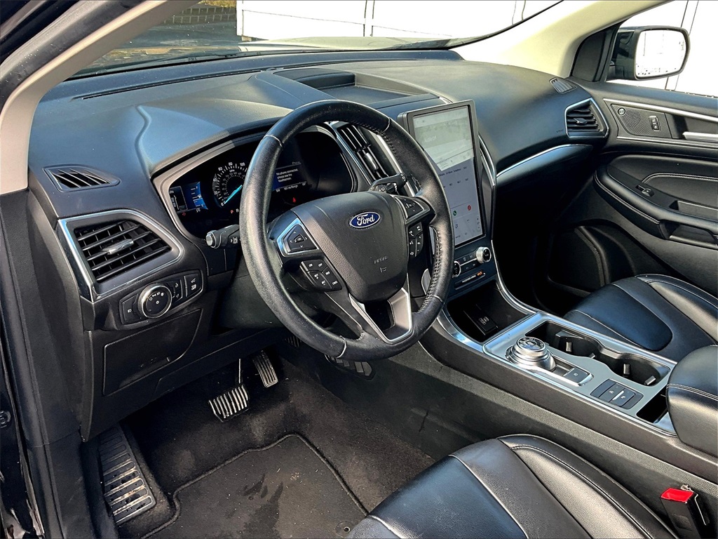 2022 Ford Edge Titanium photo 8