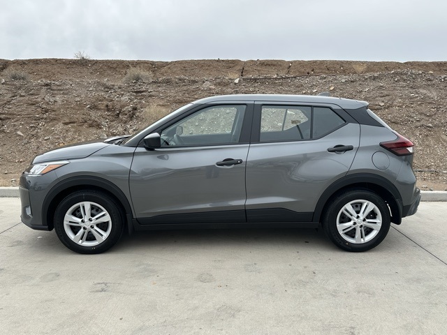 2025 Nissan Kicks Play S photo 4