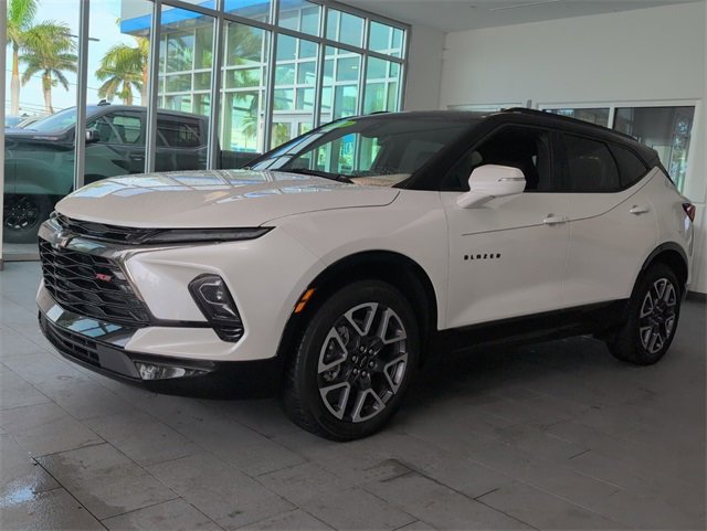 2023 Chevrolet Blazer RS photo 4