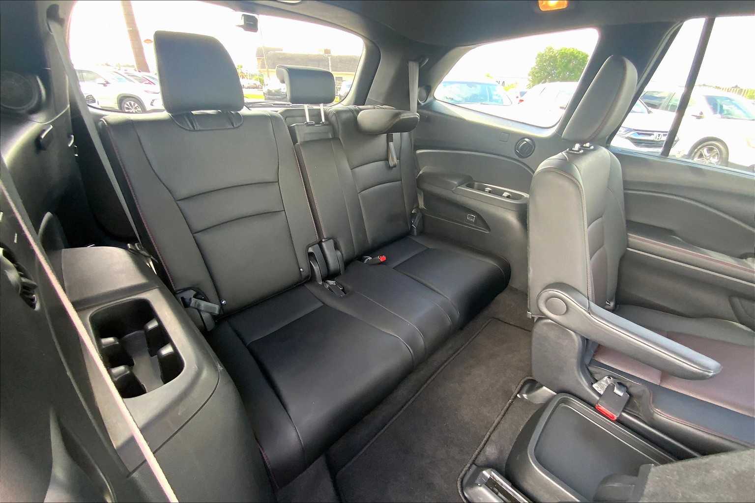 2022 Honda Pilot Black Edition photo 19