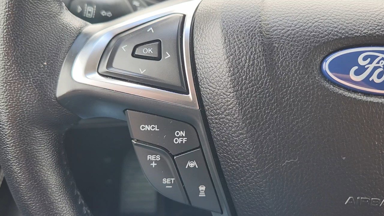 2023 Ford Edge Titanium photo 12