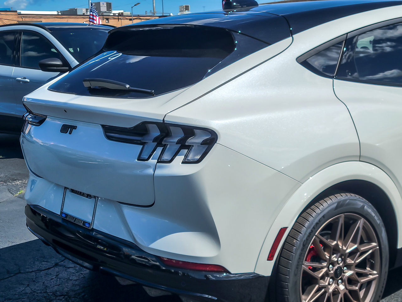 2025 FORD MUSTANG MACH-E - Image 6