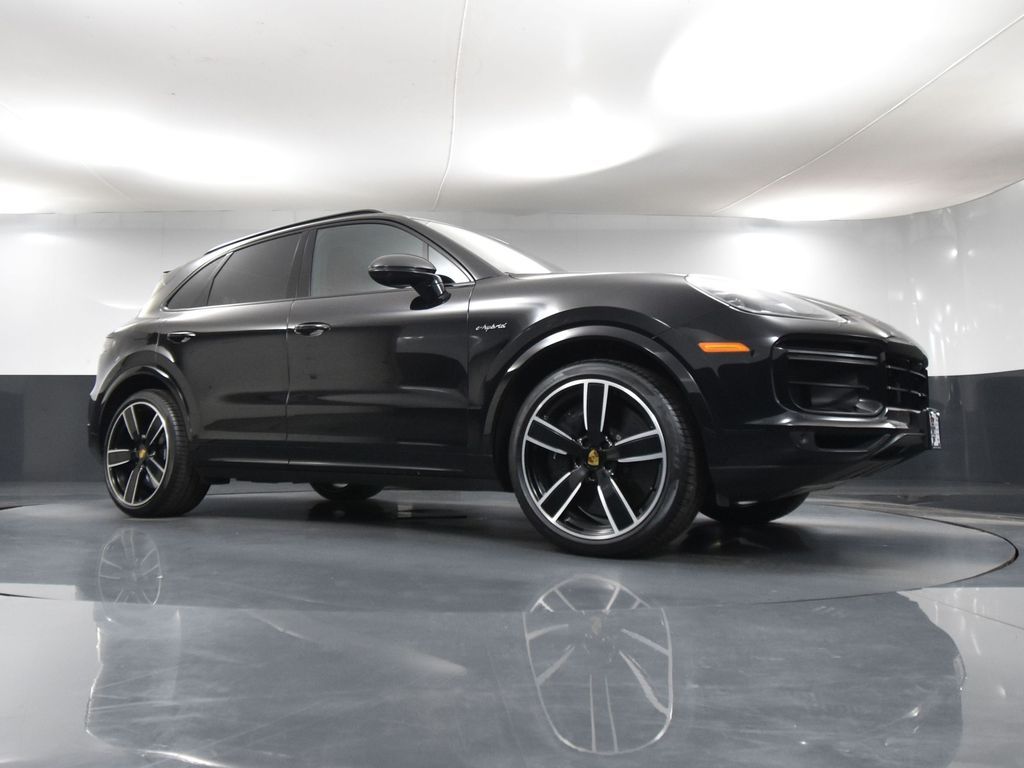 2022 Porsche Cayenne E-Hybrid Turbo S photo 46