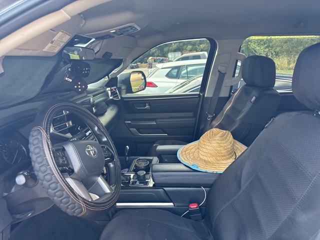 2023 Toyota Tundra SR5 CrewMax photo 5