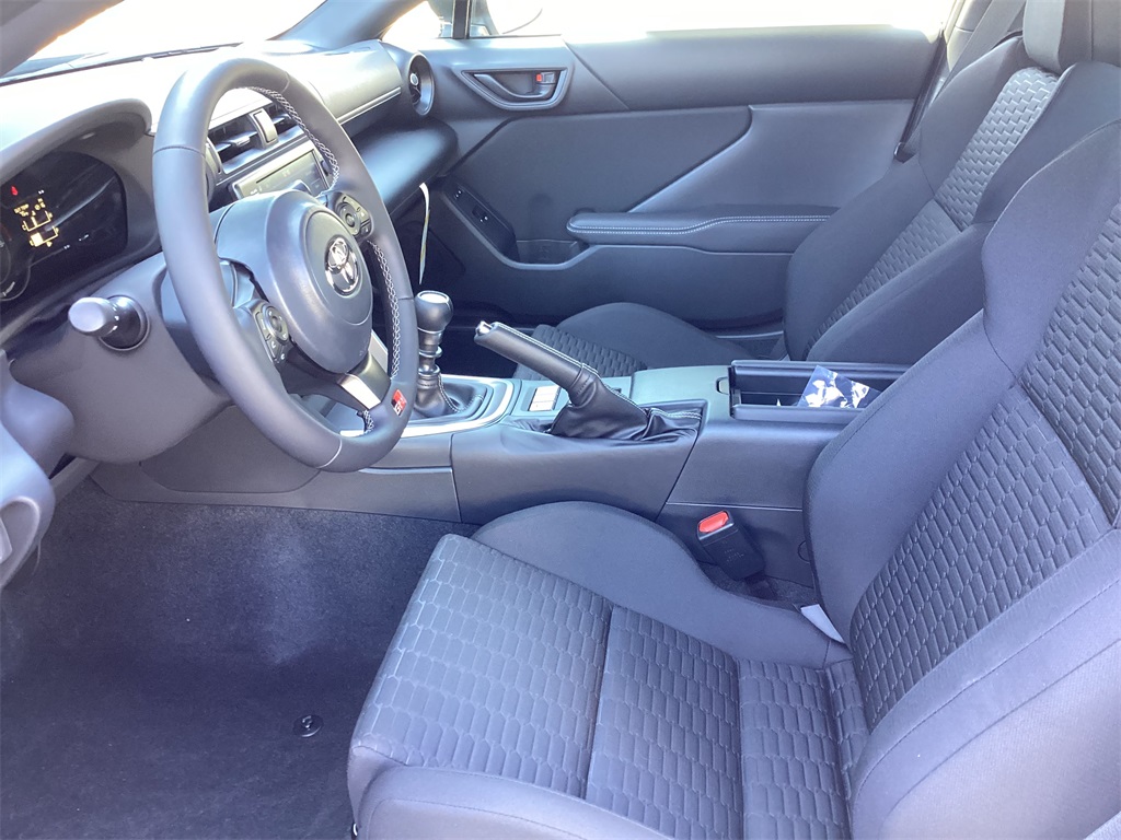 2025 Toyota GR86 photo 4