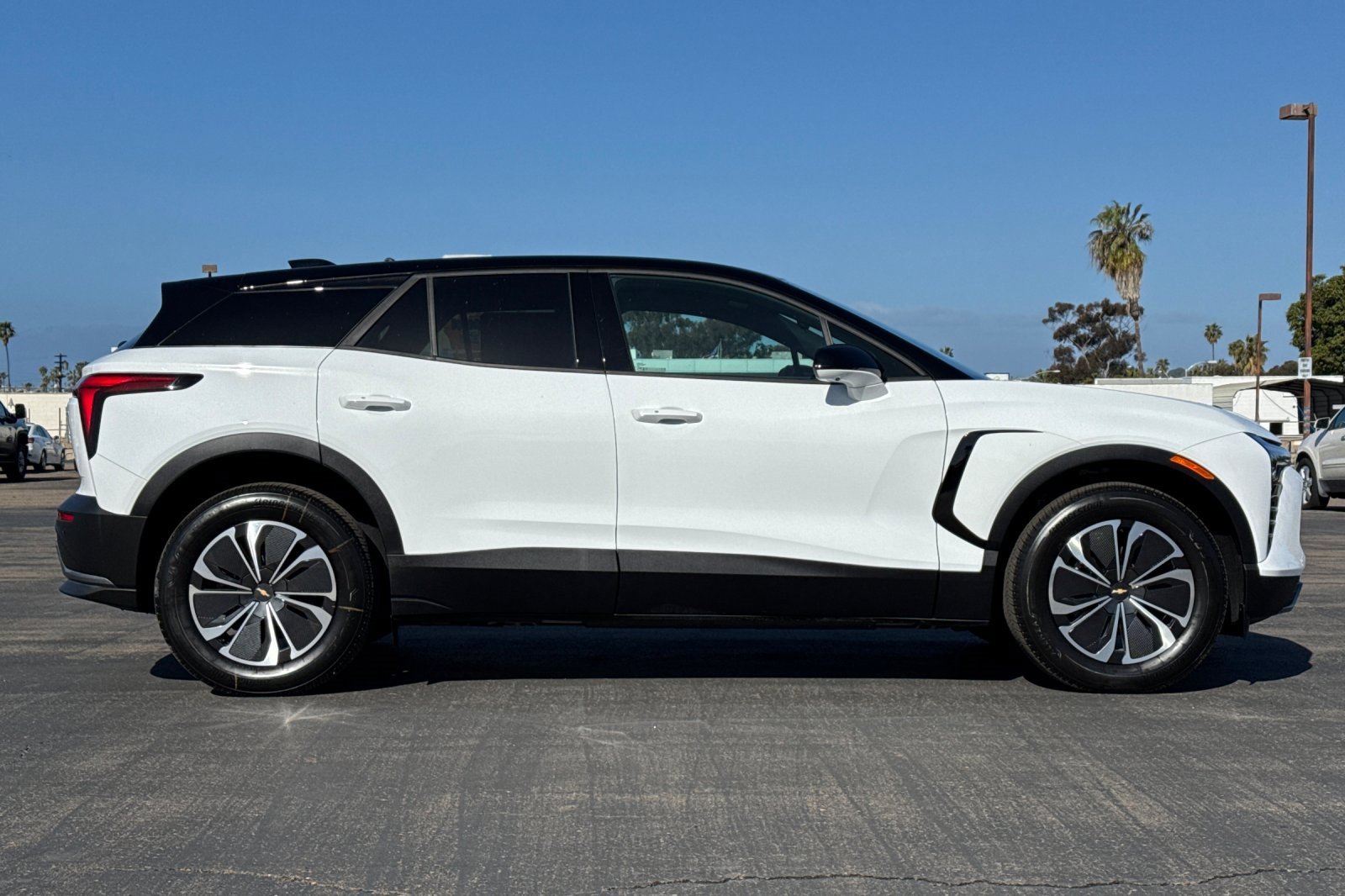 2025 Chevrolet Blazer EV photo 3
