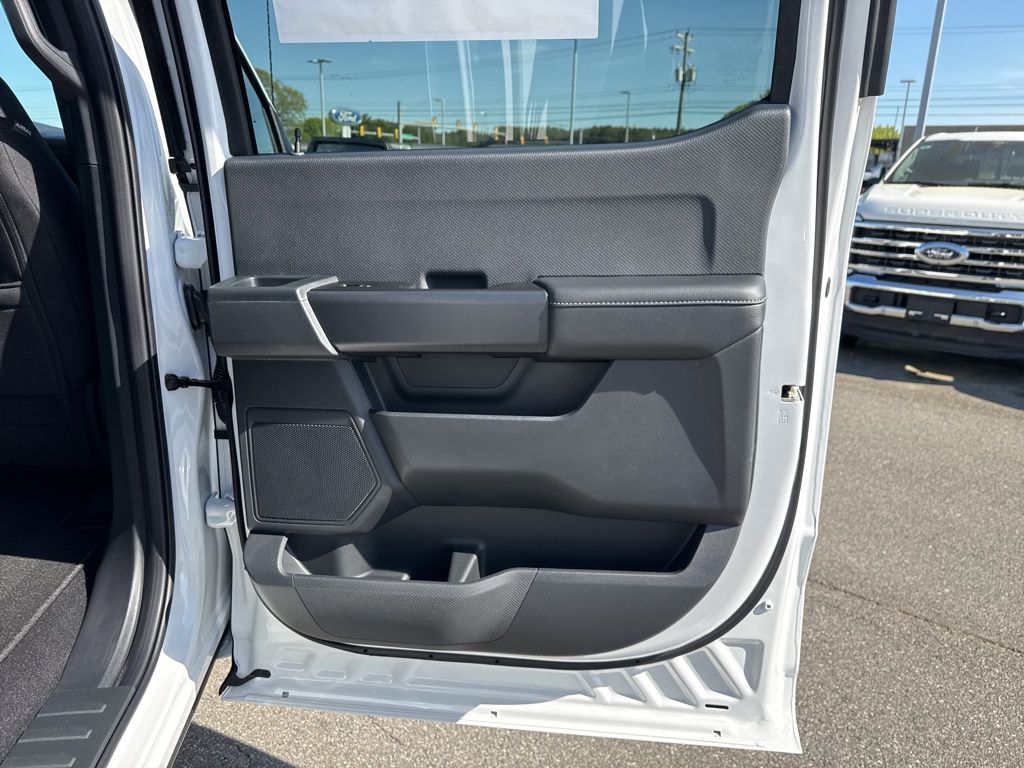 2025 Ford F-150 STX photo 18