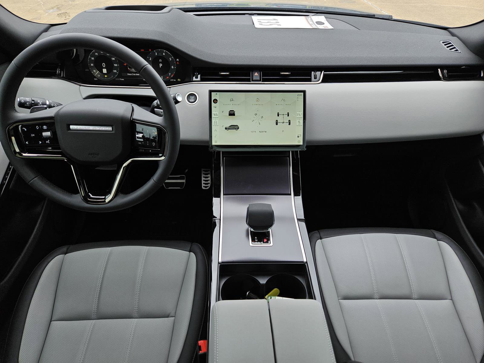 2026 Land Rover Range Rover Evoque Dynamic SE photo 32
