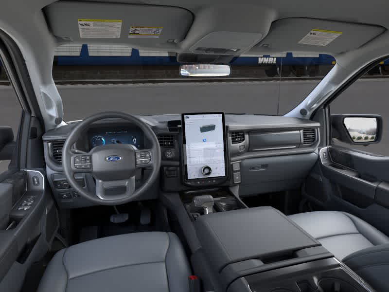 2025 Ford F-150 Lightning photo 7