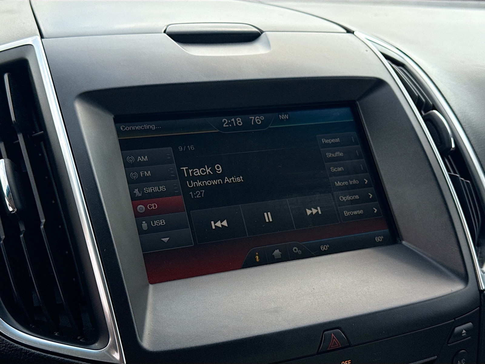 2015 Ford Edge Titanium photo 13