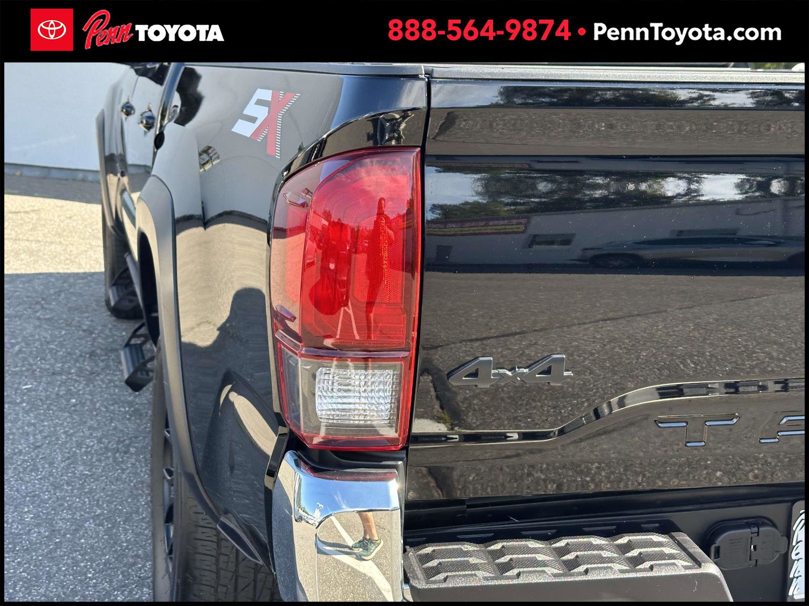 2023 Toyota Tacoma SR5 4x4 photo 11