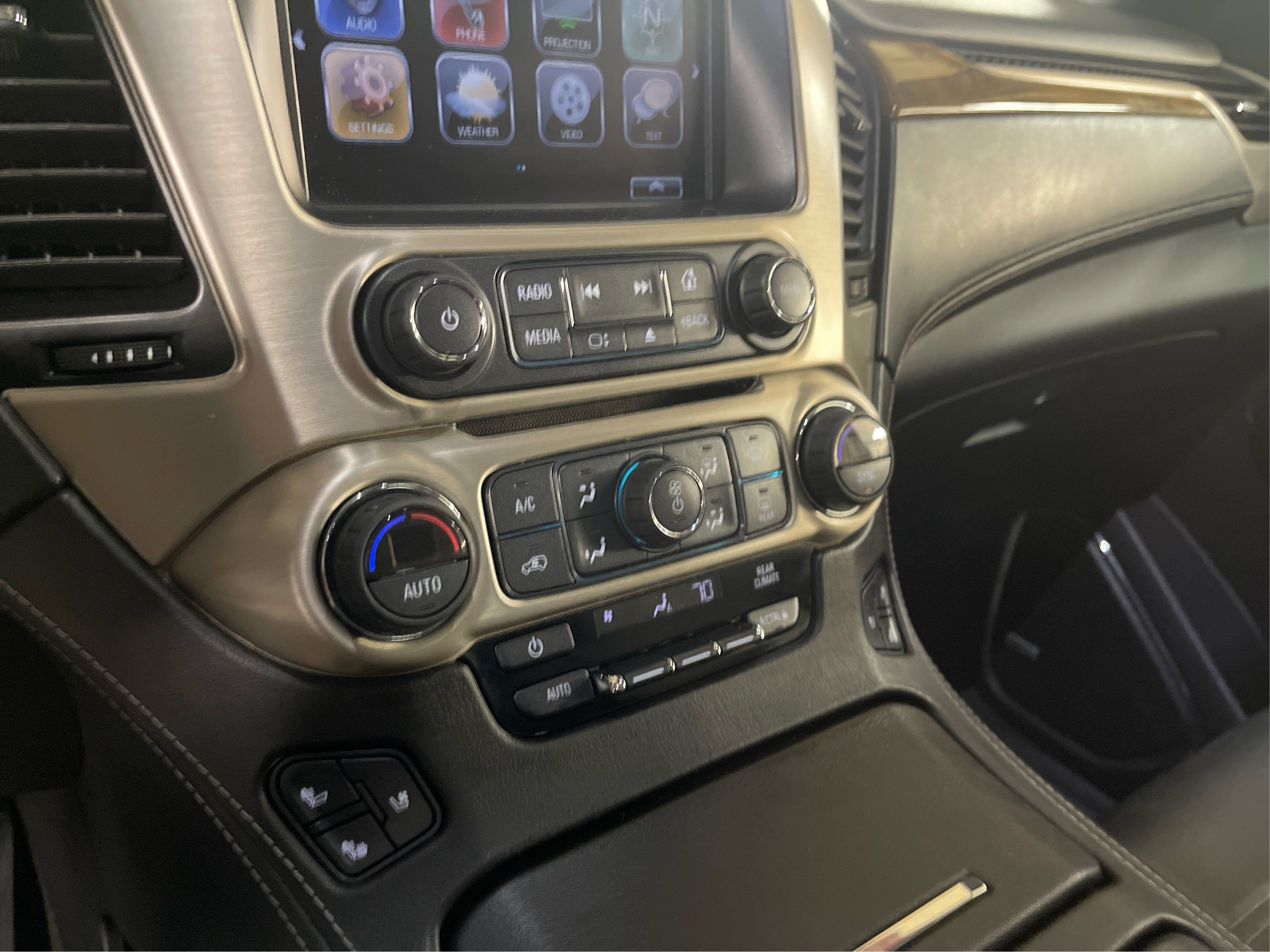 2017 Gmc Yukon XL Denali photo 18