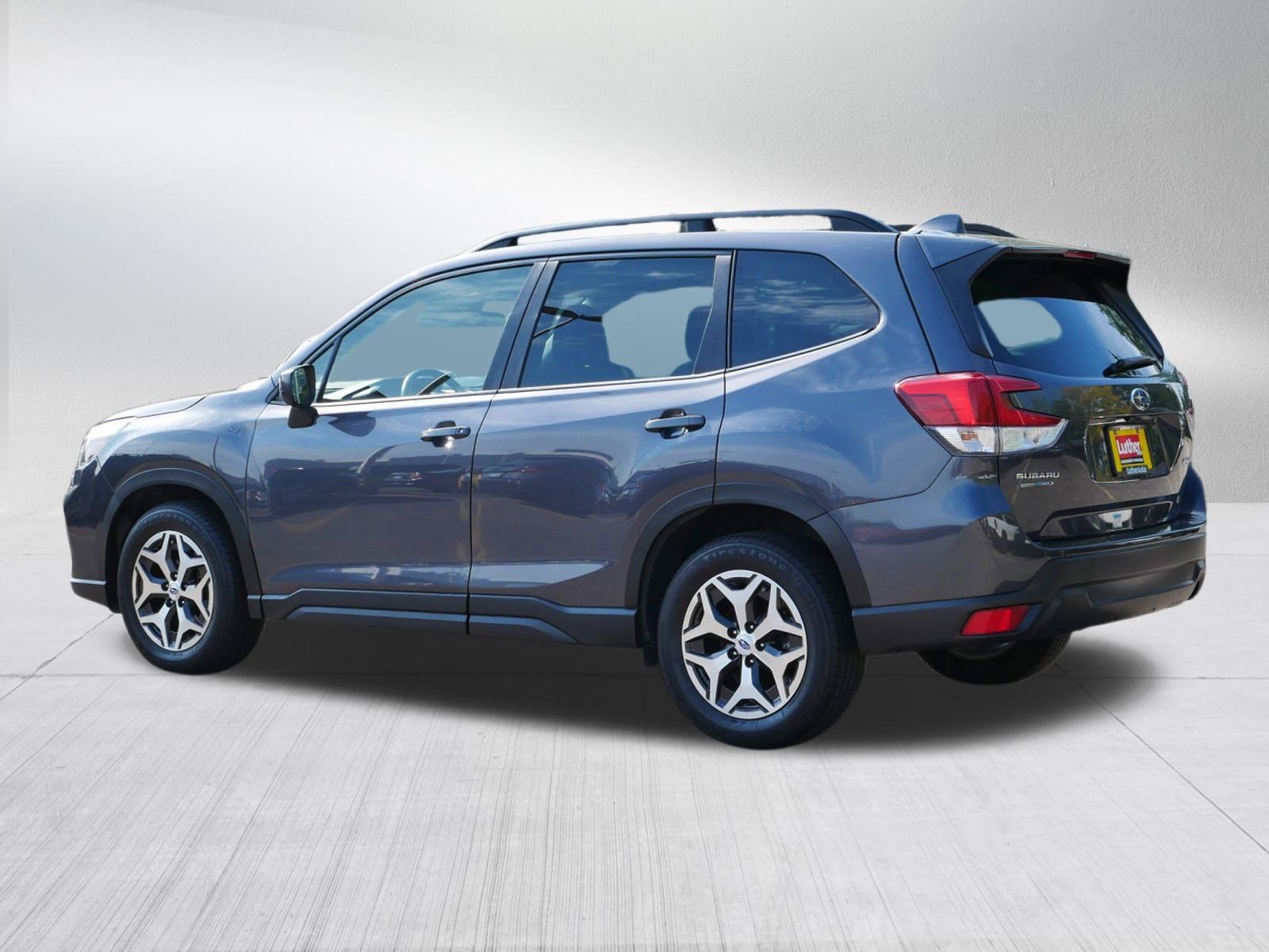 2021 Subaru Forester Premium photo 5